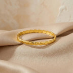 Minimalist Simple Snake Shape Clasp Bracelet, Unique Design, Elegant Versatile Bangle