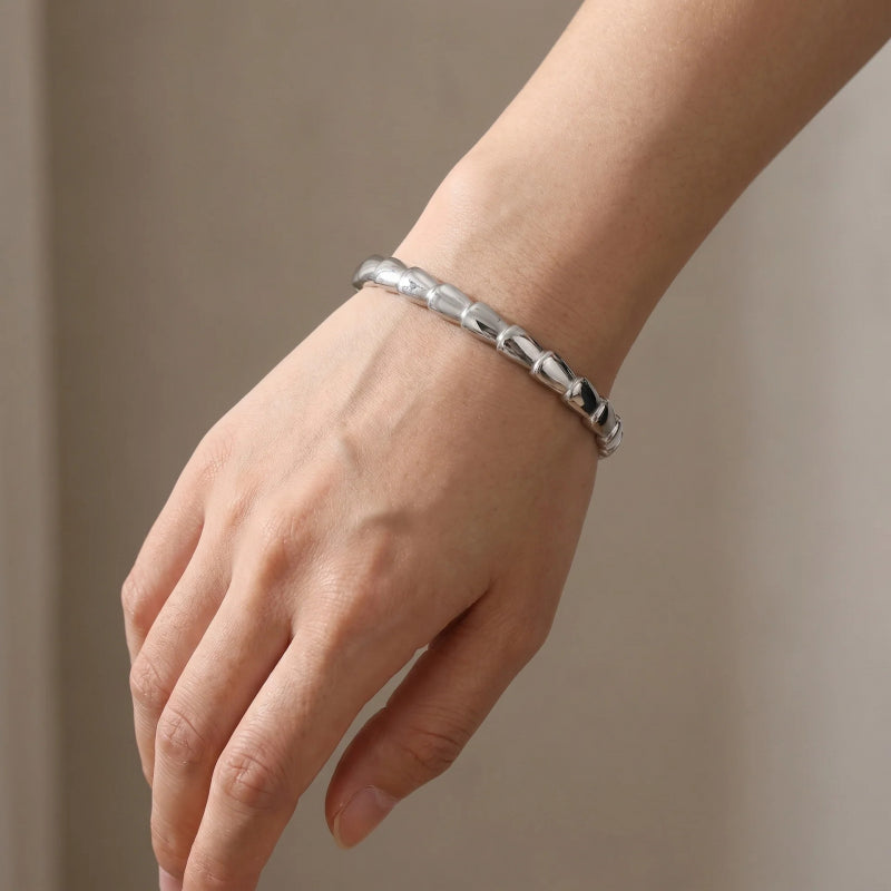 Minimalist Simple Snake Shape Clasp Bracelet, Unique Design, Elegant Versatile Bangle